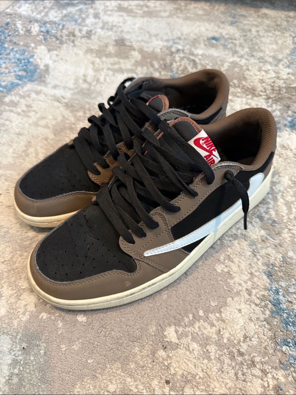Travis Scott Jordan 1 lows